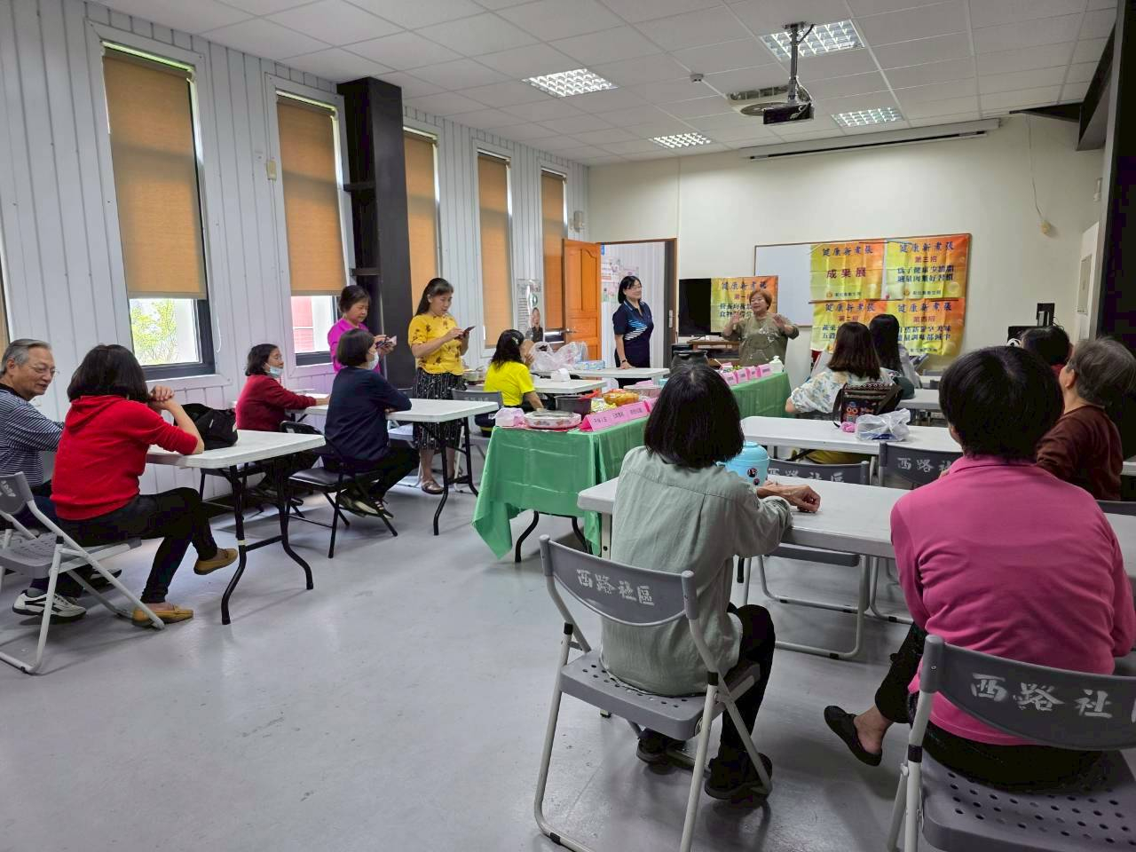 1150319西路里社區活動中心健康新煮張成果展照片4