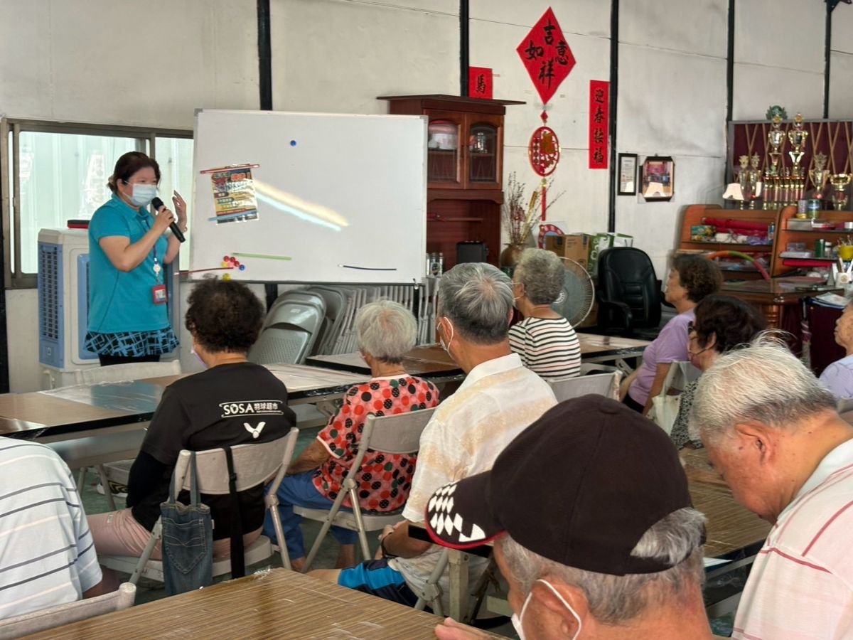 1150728新民社區關懷據點衛教宣導照片2